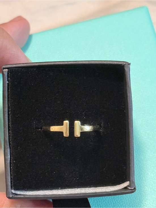 Tiffany & Co. Jewelry - AUTHENTIC Preloved TIFFANY & CO. T Wire Ring in K18 Yellow Gold
